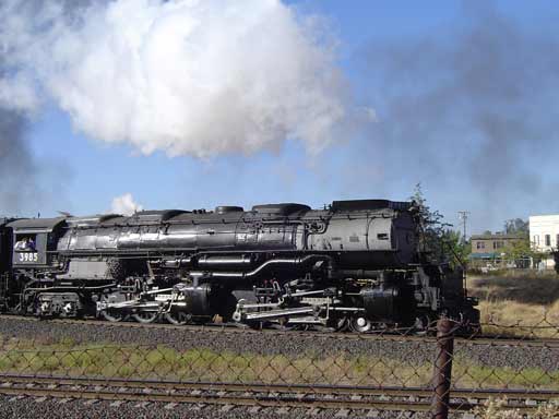 3985 UP Challenger in Roseville